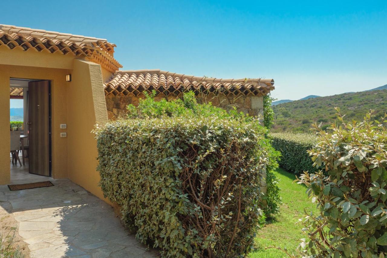 Villetta D'Arancia - Sherdenia Luxury Apartments Marinella  Bagian luar foto